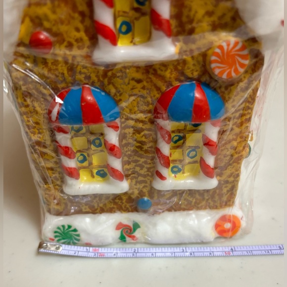 Vintage Christmas Gingerbread House Candle large - Picture 2 of 9